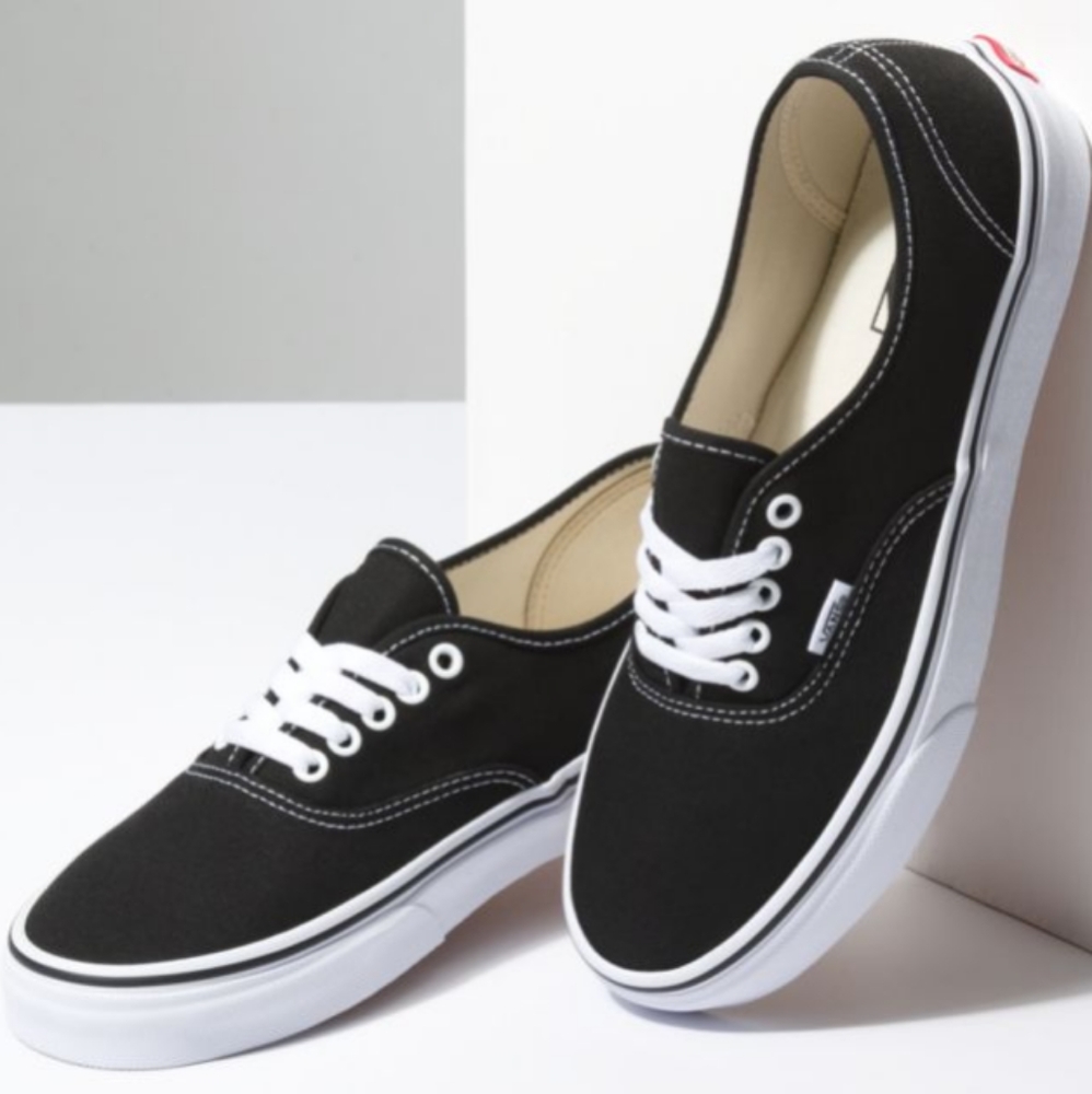 Women Size 8 Authentic Canvas Shoes